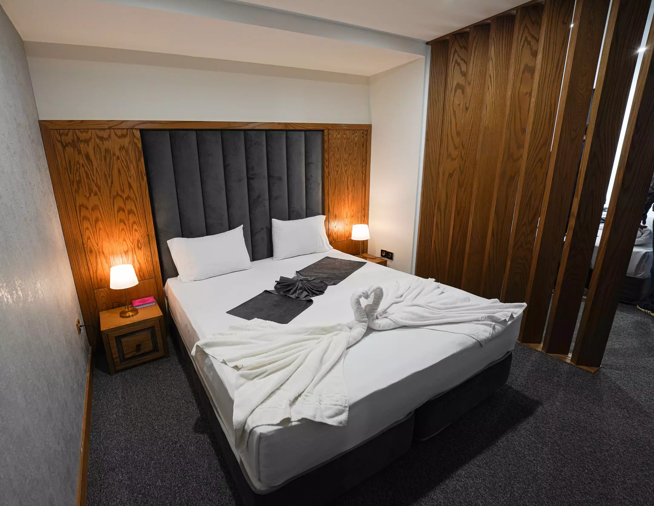 هتل ایوان 2 (فدائی سابق) مشهد